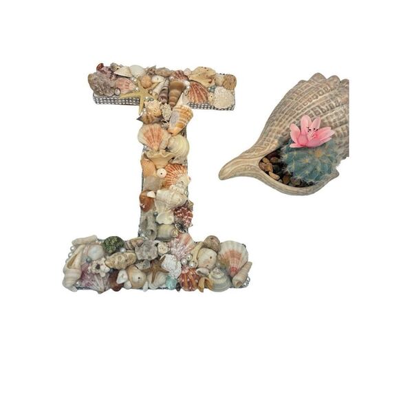 Handmade seashell letter I with a shell planter - Picture 2 of 13
